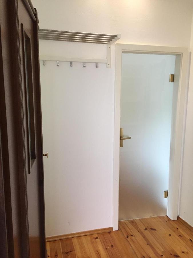 Ferienwohnung Huttenstrasse Halle Halle  Buitenkant foto
