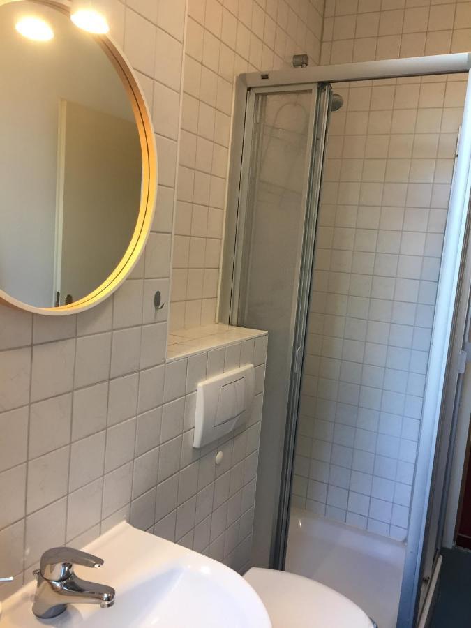 Ferienwohnung Huttenstrasse Halle Halle  Buitenkant foto